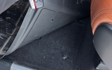 Land Rover Range Rover IV рестайлинг, 2013 год, 4 050 000 рублей, 23 фотография