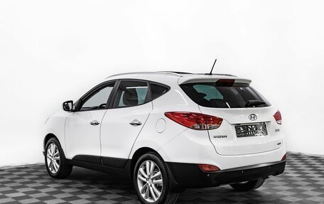 Hyundai ix35 I рестайлинг, 2013 год, 995 000 рублей, 6 фотография