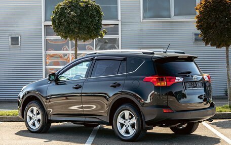 Toyota RAV4, 2015 год, 1 655 000 рублей, 4 фотография