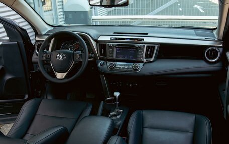 Toyota RAV4, 2015 год, 1 655 000 рублей, 14 фотография