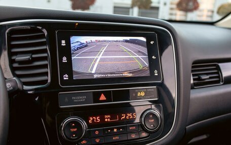 Mitsubishi Outlander III рестайлинг 3, 2019 год, 1 595 000 рублей, 14 фотография