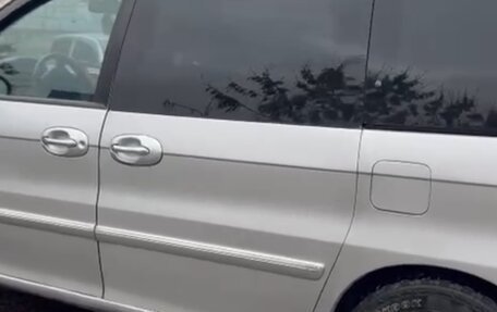 KIA Carnival III, 2005 год, 600 000 рублей, 2 фотография