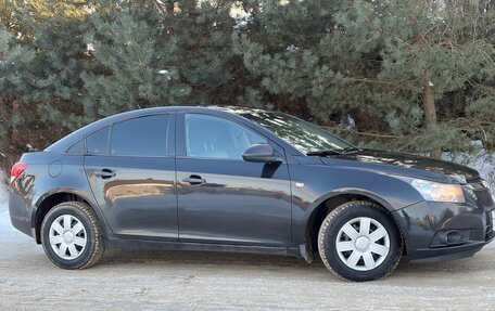 Chevrolet Cruze II, 2011 год, 670 000 рублей, 3 фотография
