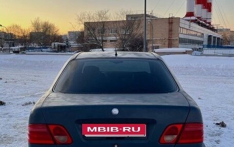 Mercedes-Benz E-Класс, 1997 год, 298 000 рублей, 4 фотография