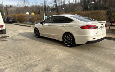 Ford Fusion (North America) II, 2020 год, 1 800 000 рублей, 17 фотография