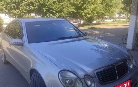 Mercedes-Benz E-Класс, 2004 год, 870 000 рублей, 4 фотография