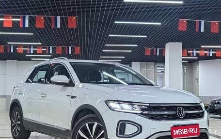 Volkswagen T-Roc I, 2022 год, 1 670 000 рублей, 1 фотография