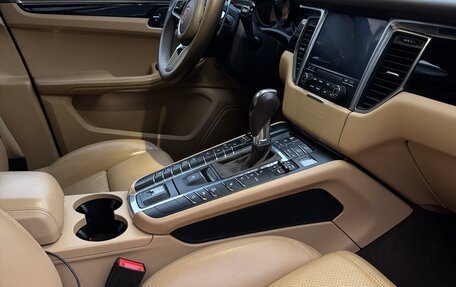 Porsche Macan I рестайлинг, 2017 год, 4 500 000 рублей, 7 фотография