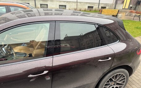 Porsche Macan I рестайлинг, 2017 год, 4 500 000 рублей, 3 фотография