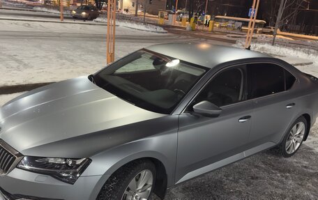 Skoda Superb III рестайлинг, 2019 год, 3 800 000 рублей, 2 фотография