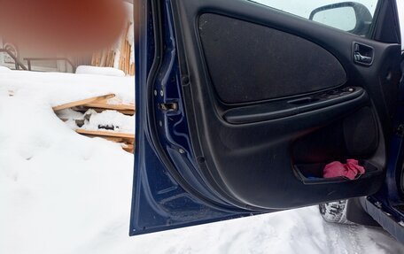 Toyota Avensis III рестайлинг, 2000 год, 220 000 рублей, 9 фотография