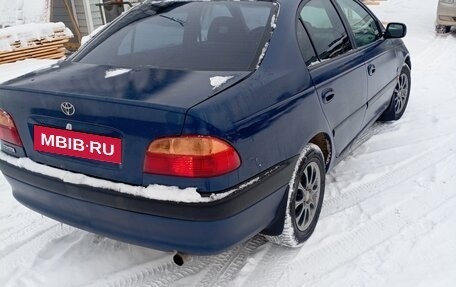 Toyota Avensis III рестайлинг, 2000 год, 220 000 рублей, 4 фотография