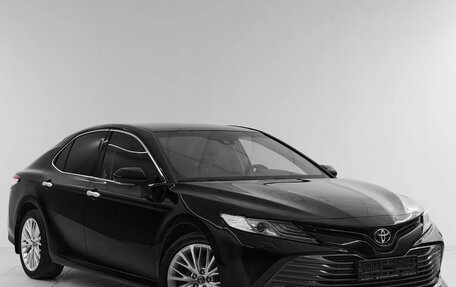 Toyota Camry, 2019 год, 2 550 000 рублей, 3 фотография