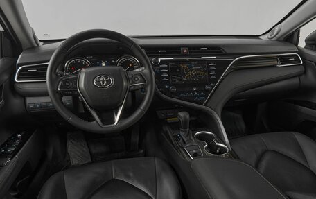 Toyota Camry, 2019 год, 2 550 000 рублей, 7 фотография