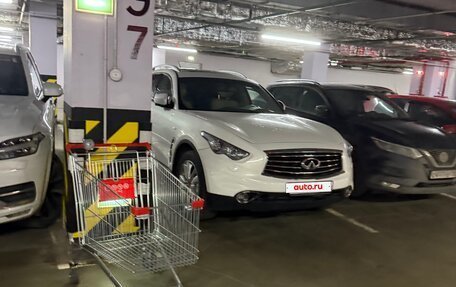 Infiniti FX II, 2013 год, 1 950 000 рублей, 8 фотография