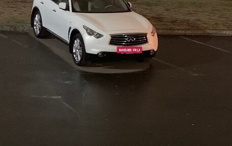 Infiniti FX II, 2013 год, 1 950 000 рублей, 3 фотография