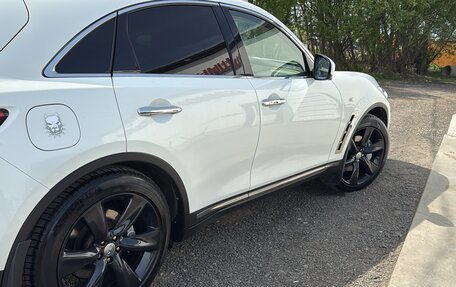 Infiniti FX II, 2013 год, 1 950 000 рублей, 15 фотография