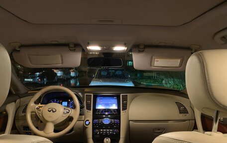 Infiniti FX II, 2013 год, 1 950 000 рублей, 26 фотография