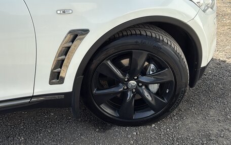 Infiniti FX II, 2013 год, 1 950 000 рублей, 33 фотография