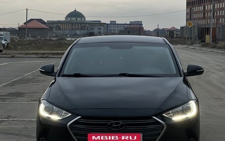 Hyundai Elantra VI рестайлинг, 2017 год, 1 150 000 рублей, 2 фотография
