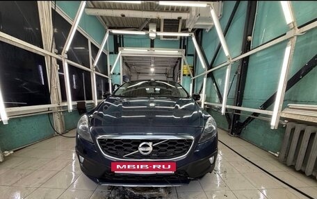 Volvo V40 II рестайлинг, 2014 год, 850 000 рублей, 2 фотография