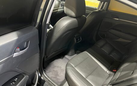 Hyundai Elantra VI рестайлинг, 2017 год, 1 150 000 рублей, 9 фотография