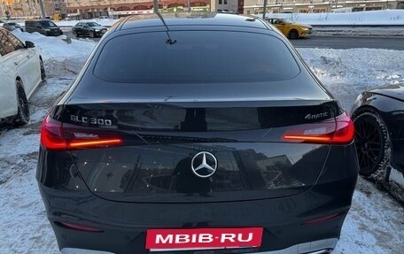 Mercedes-Benz GLC Coupe, 2023 год, 8 300 000 рублей, 3 фотография