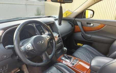 Infiniti QX70, 2015 год, 2 370 000 рублей, 8 фотография