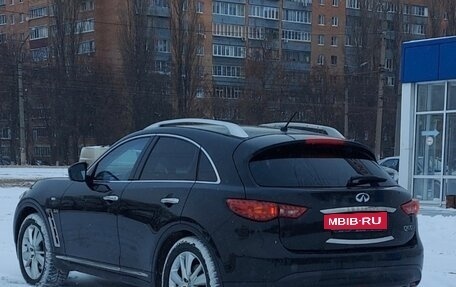 Infiniti QX70, 2015 год, 2 370 000 рублей, 7 фотография