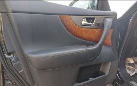 Infiniti QX70, 2015 год, 2 370 000 рублей, 12 фотография