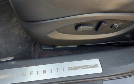 Infiniti QX70, 2015 год, 2 370 000 рублей, 15 фотография
