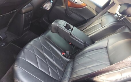 Infiniti QX70, 2015 год, 2 370 000 рублей, 22 фотография