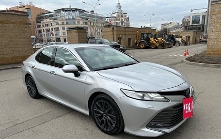 Toyota Camry, 2020 год, 3 550 000 рублей, 4 фотография