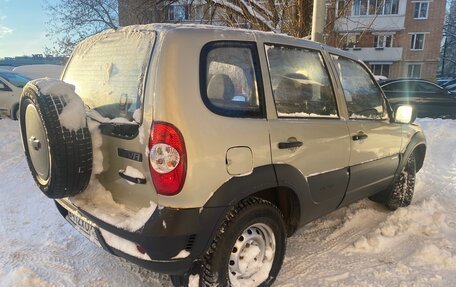 Chevrolet Niva I рестайлинг, 2010 год, 425 000 рублей, 4 фотография