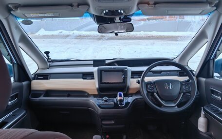 Honda Freed II, 2018 год, 1 560 000 рублей, 5 фотография