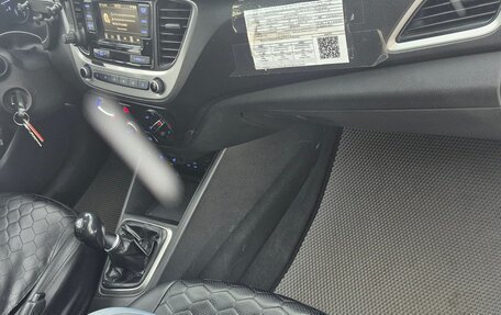 Hyundai Solaris II рестайлинг, 2017 год, 550 000 рублей, 6 фотография