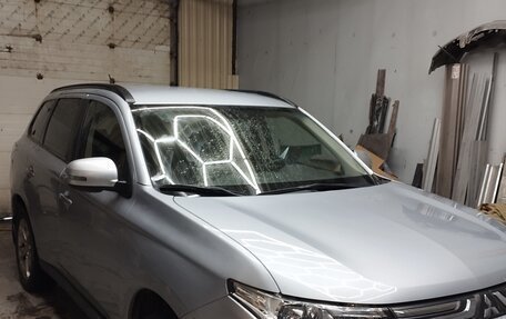 Mitsubishi Outlander III рестайлинг 3, 2012 год, 1 950 000 рублей, 3 фотография