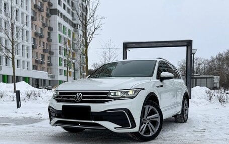 Volkswagen Tiguan II, 2021 год, 3 870 000 рублей, 2 фотография