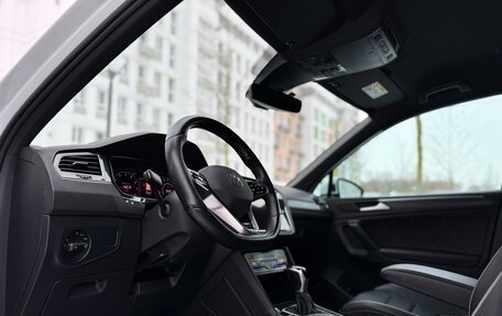 Volkswagen Tiguan II, 2021 год, 3 870 000 рублей, 6 фотография