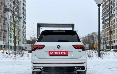 Volkswagen Tiguan II, 2021 год, 3 870 000 рублей, 4 фотография