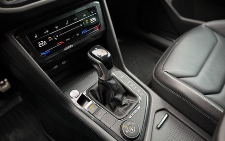 Volkswagen Tiguan II, 2021 год, 3 870 000 рублей, 15 фотография