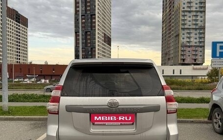 Toyota Land Cruiser Prado 150 рестайлинг 2, 2014 год, 3 600 000 рублей, 5 фотография