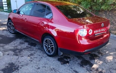 Volkswagen Jetta VI, 2009 год, 530 000 рублей, 3 фотография