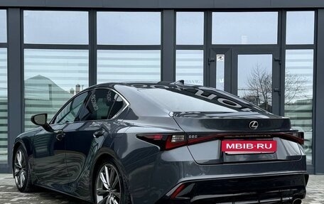 Lexus IS III, 2021 год, 3 800 000 рублей, 6 фотография