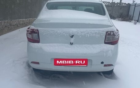 Renault Logan II, 2017 год, 650 000 рублей, 3 фотография