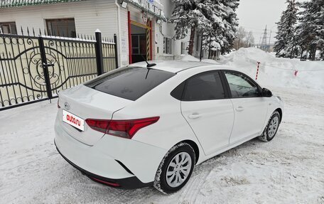 Hyundai Solaris II рестайлинг, 2021 год, 1 100 000 рублей, 5 фотография
