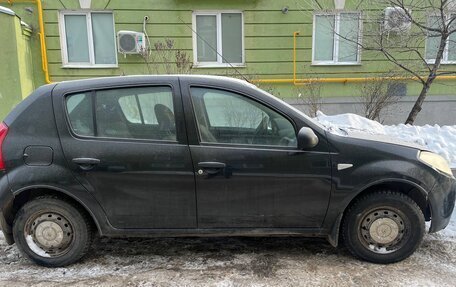 Renault Sandero I, 2011 год, 390 000 рублей, 2 фотография