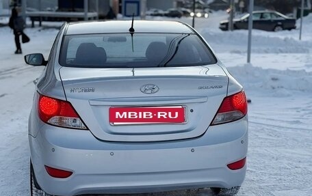 Hyundai Solaris II рестайлинг, 2011 год, 888 000 рублей, 2 фотография