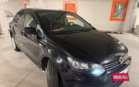 Volkswagen Polo VI (EU Market), 2015 год, 915 000 рублей, 2 фотография