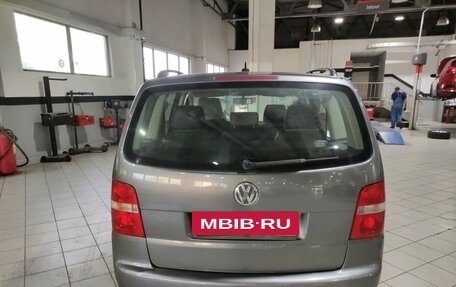 Volkswagen Touran III, 2005 год, 595 000 рублей, 6 фотография
